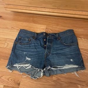 501 Levi shorts